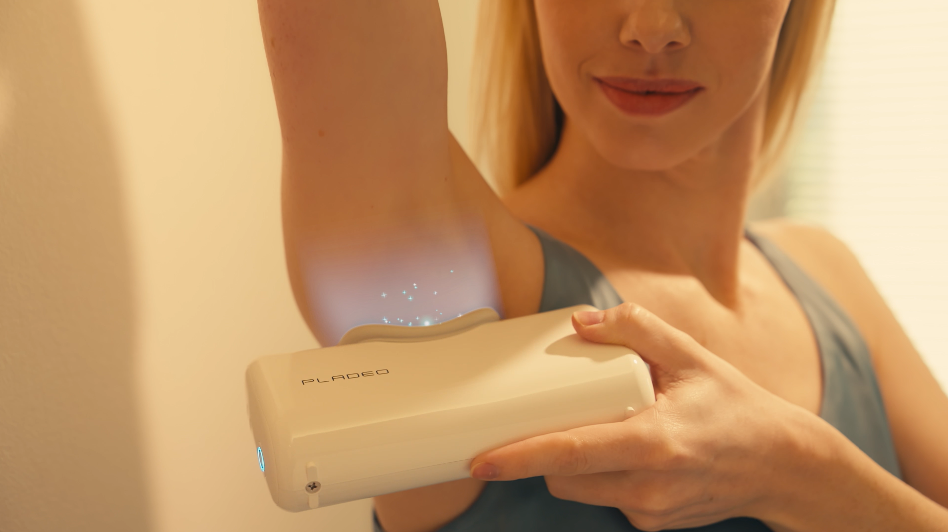 Using PlaDeo underarm, close up